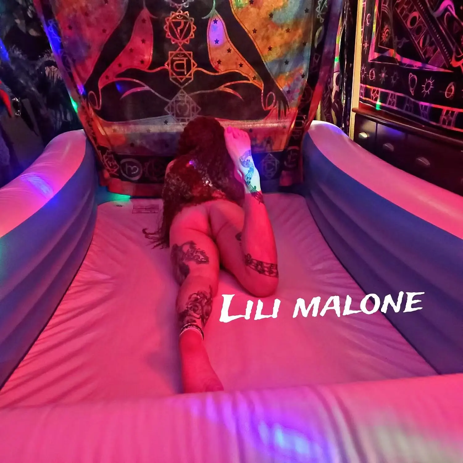 Escort Model LILI MALONE - 5