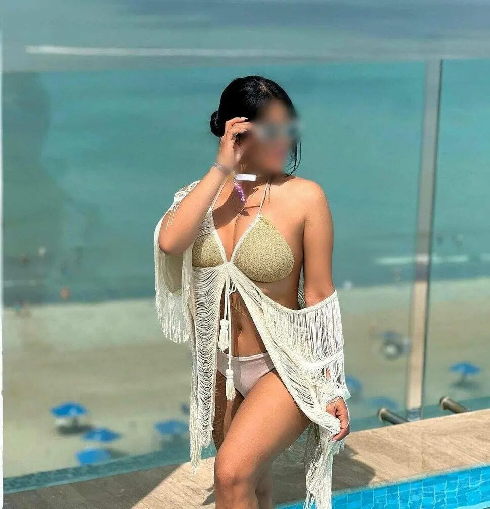 Escort Model Lisa - 4