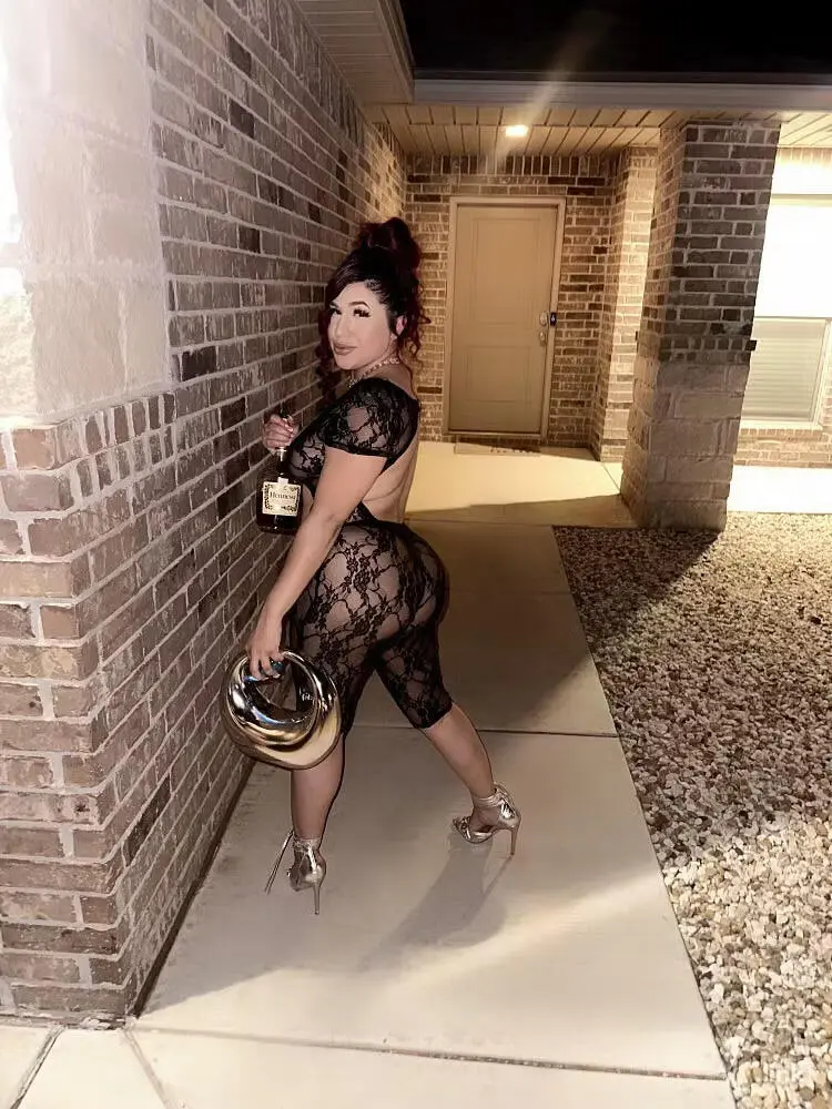 Escort Model Lola - 2