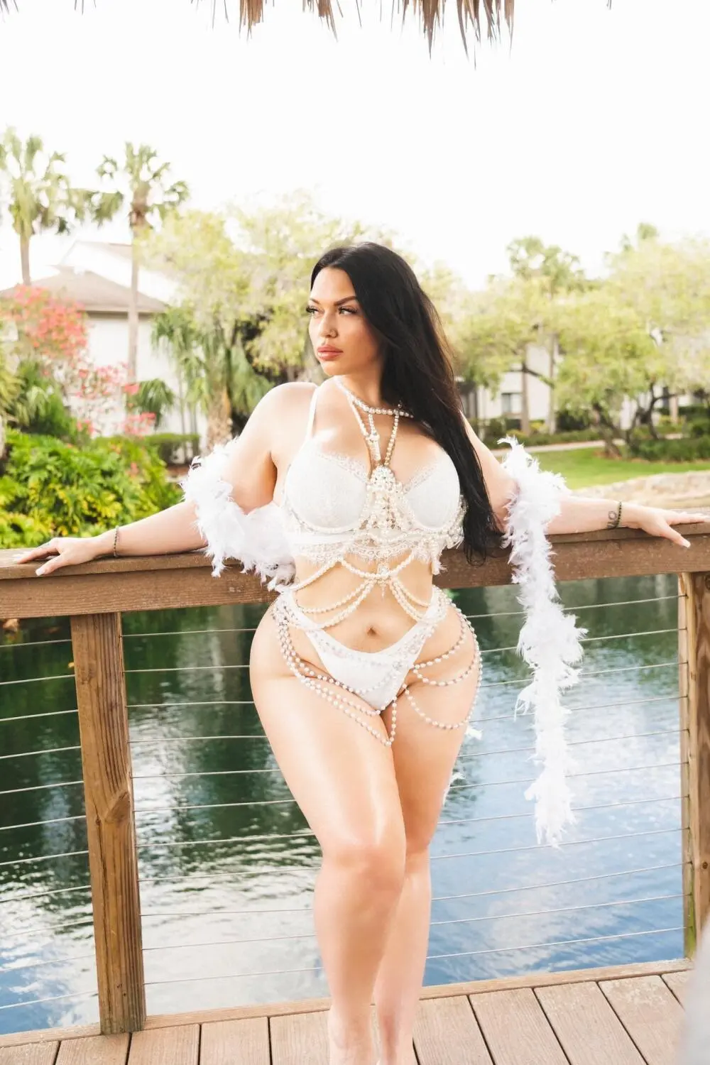 Escort Model Mandi May - 4