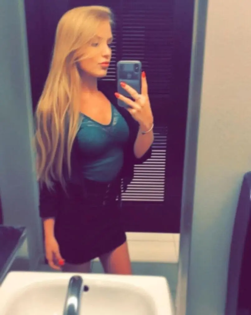 Escort Model Mekaley - 5