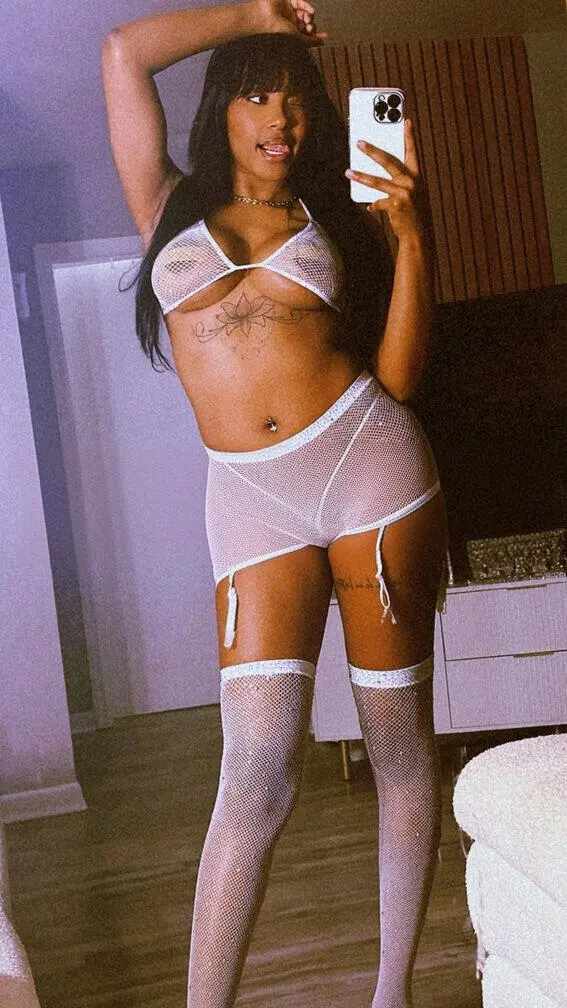 Escort Model Melissa - 4