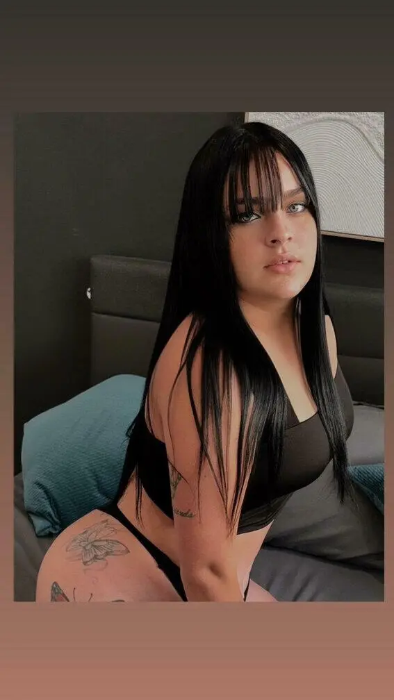 Escort Model Melody