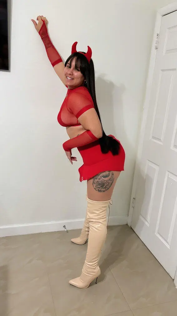 Escort Model Mia