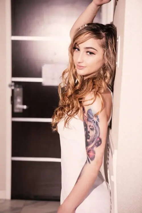 Escort Model Milly - 5