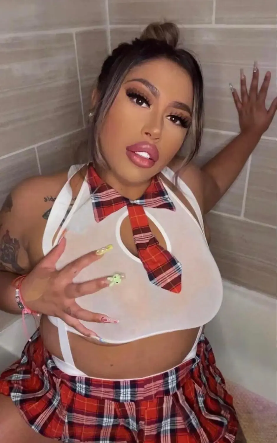 Escort Model Monica - 3