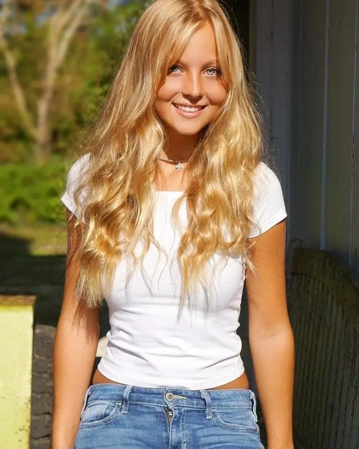 Escort Model Morgan Cryer - 3