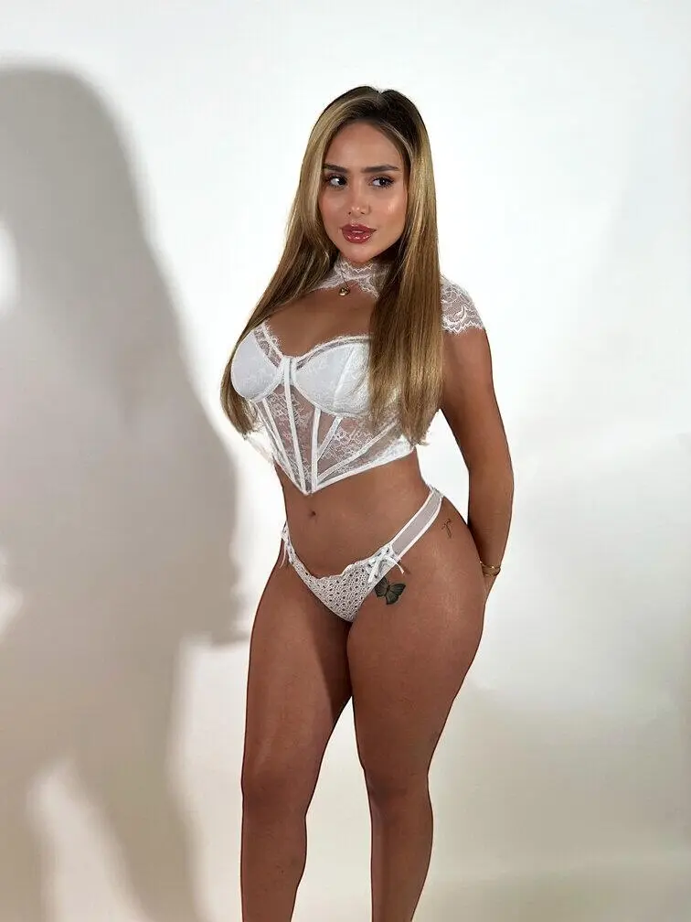 Escort Model Nicole
