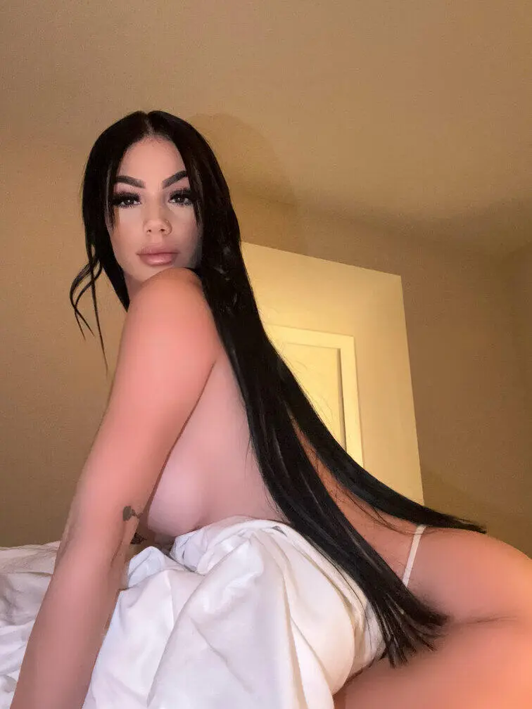 Escort Model Nicole