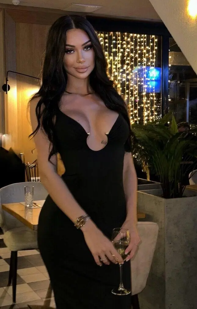 Escort Model Nicole