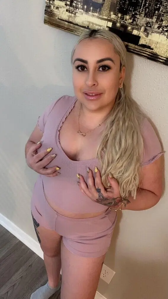 Escort Model Nina - 3