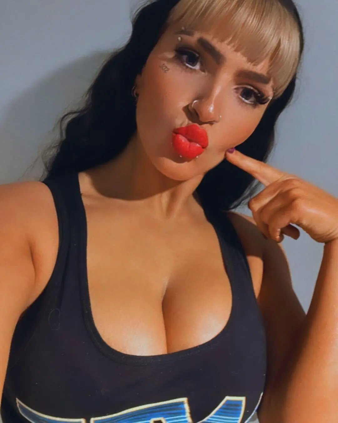 Escort Model Persia Pirotta - 4