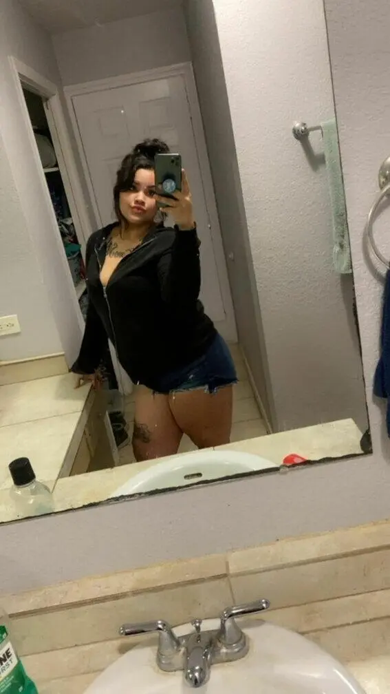 Escort Model Quintanilla
