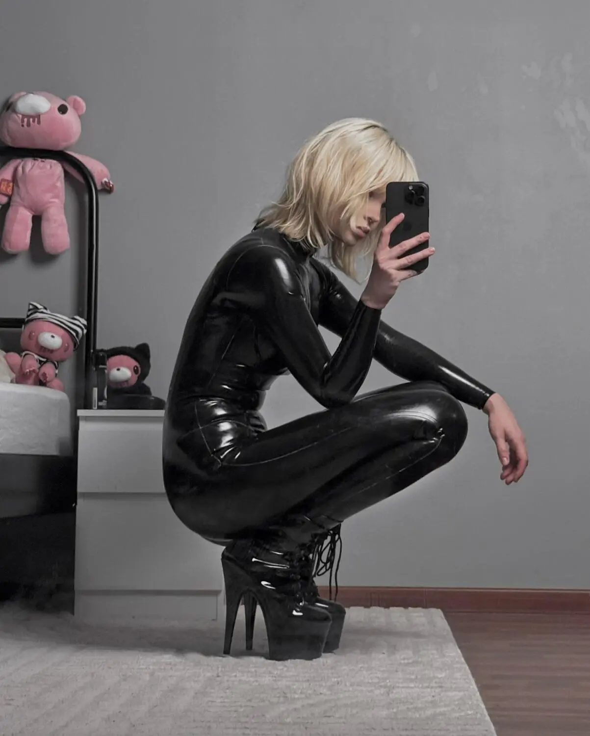 Escort Model Ratyolk - 7