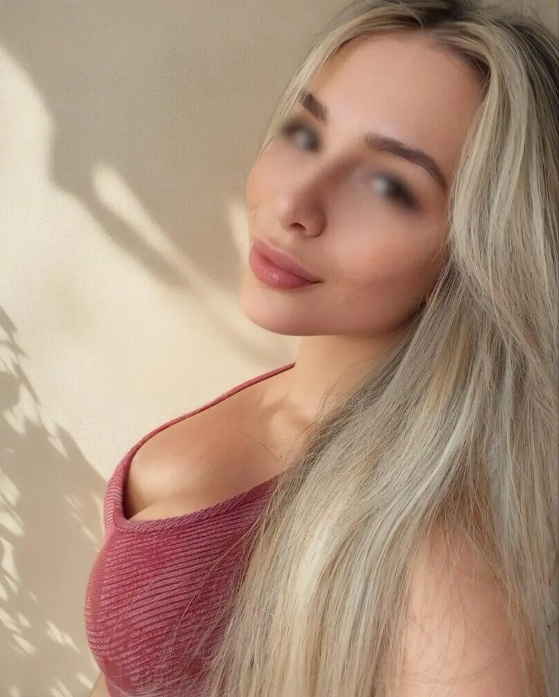 Escort Model Rebecca - 5