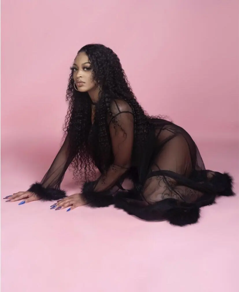 Escort Model Reena karter