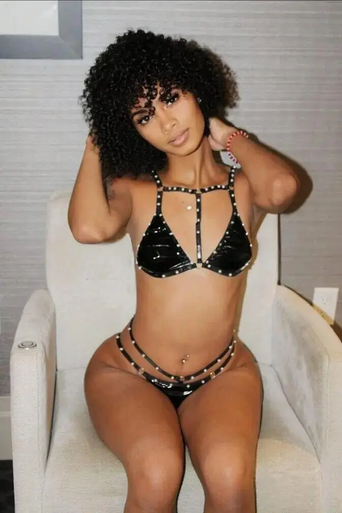 Escort Model Rianna