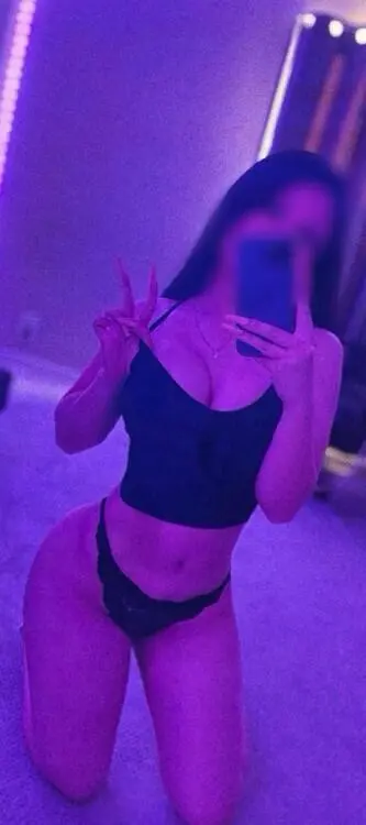 Escort Model SammyKay - 6