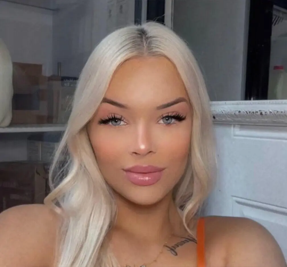 Escort Model Sarah - 2