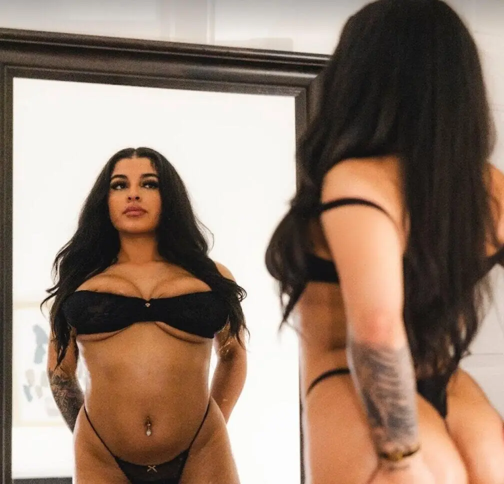 Escort Model Sasha - 5