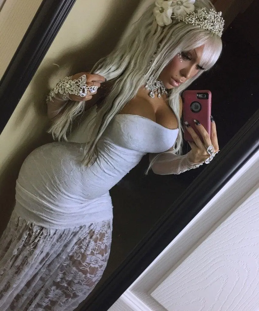 Escort Model Sexy Barbie - 3