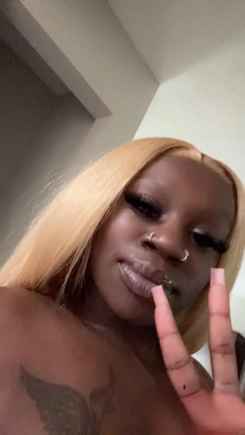 Escort Model Shariyah