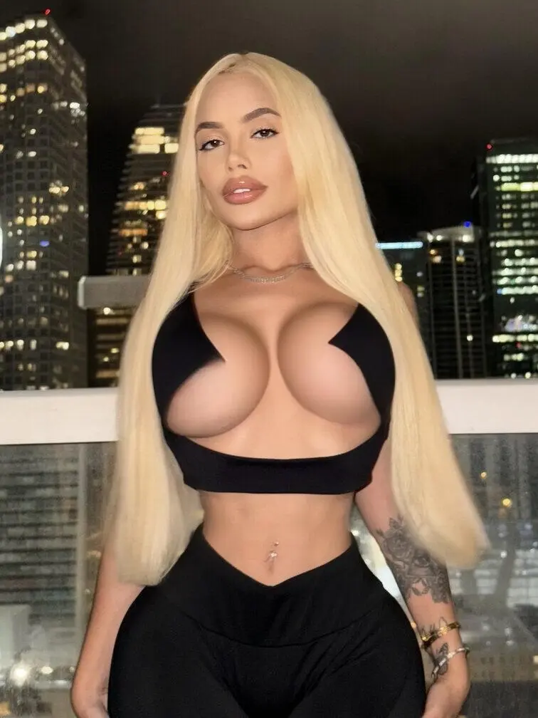 Escort Model Sofia