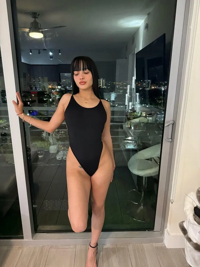 Escort Model Tiffany - 3