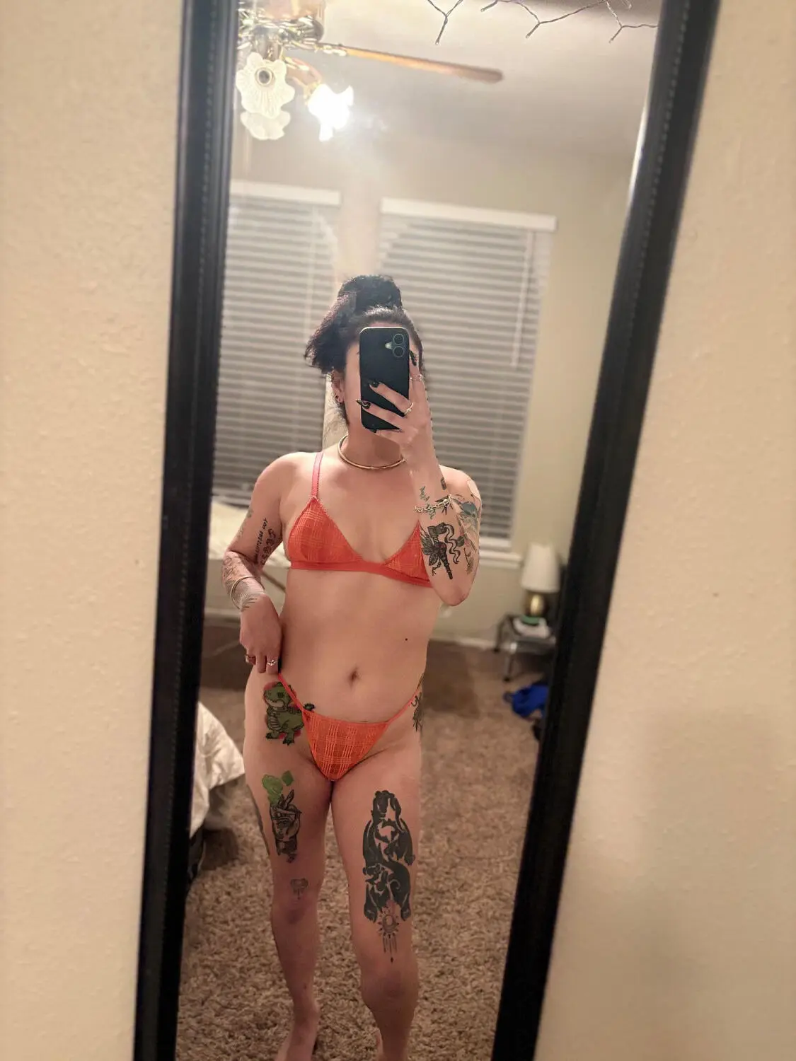 Escort Model Tiny Tessa - 2