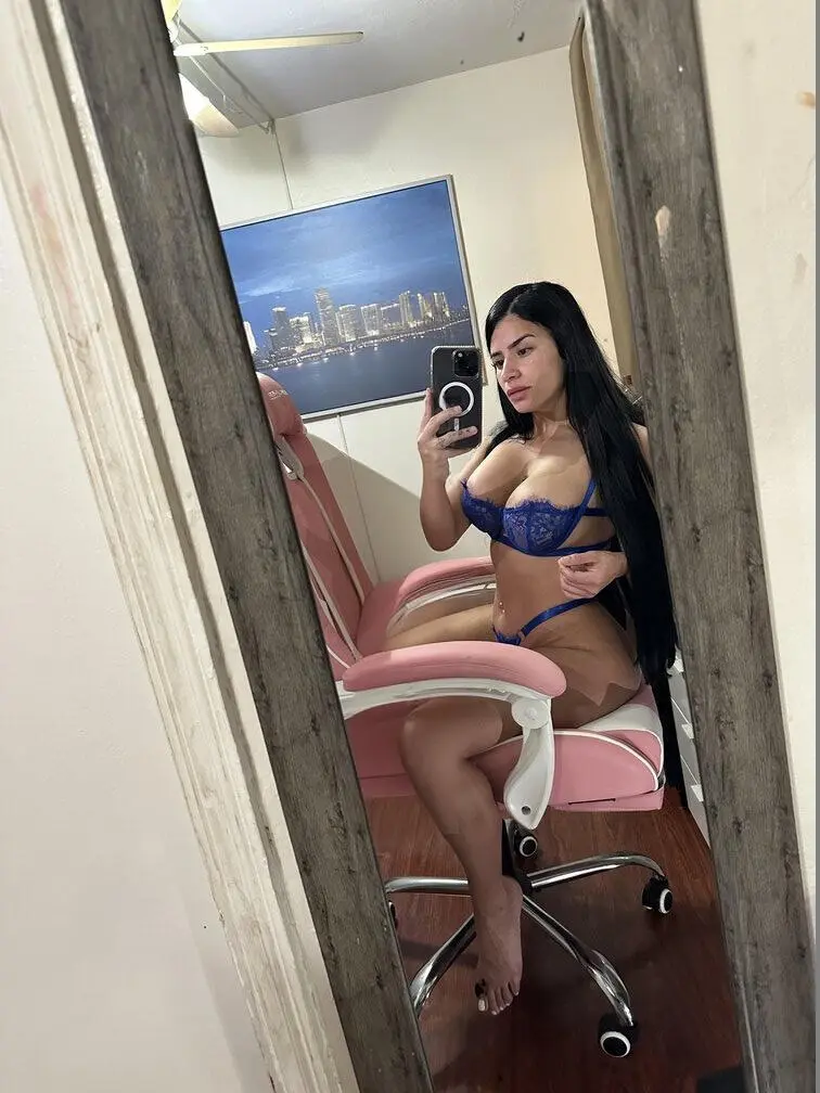 Escort Model Valeria