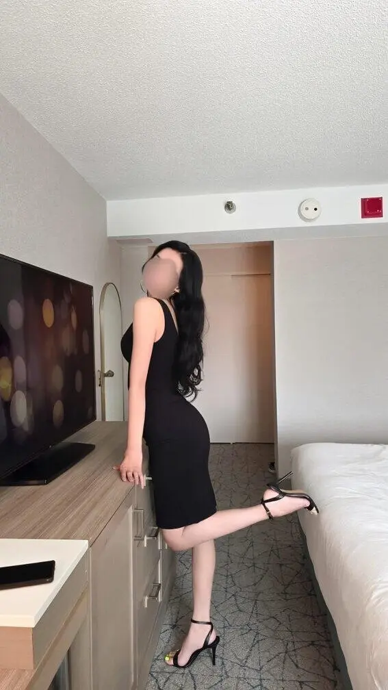 Escort Model Violeta - 3