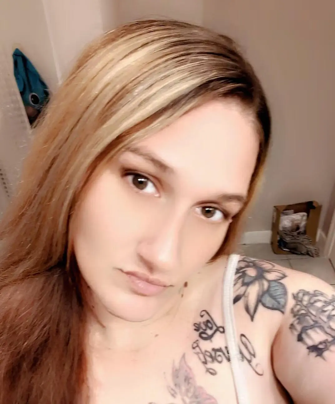 Escort Model White Suga - 4