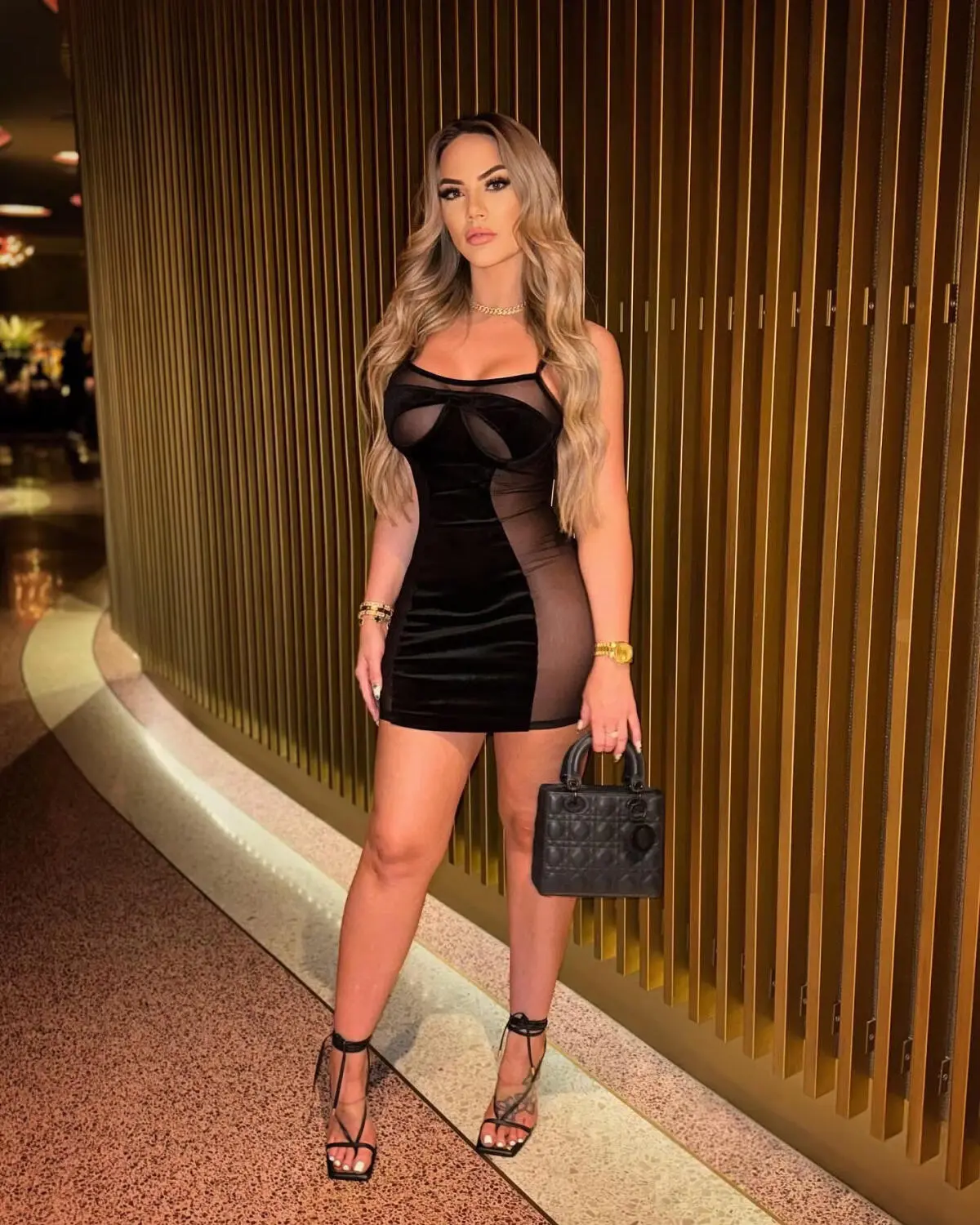 Escort Model Winter - 3