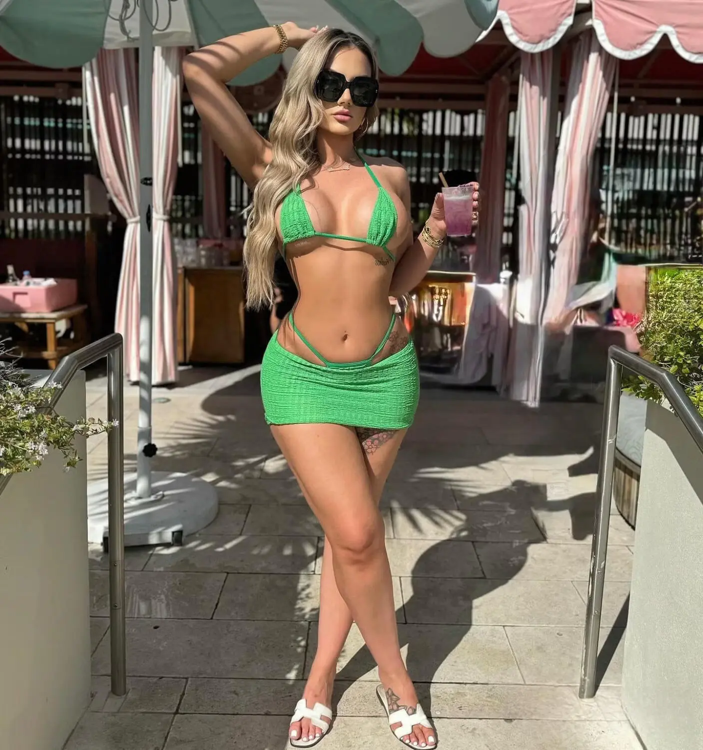 Escort Model Winter - 2