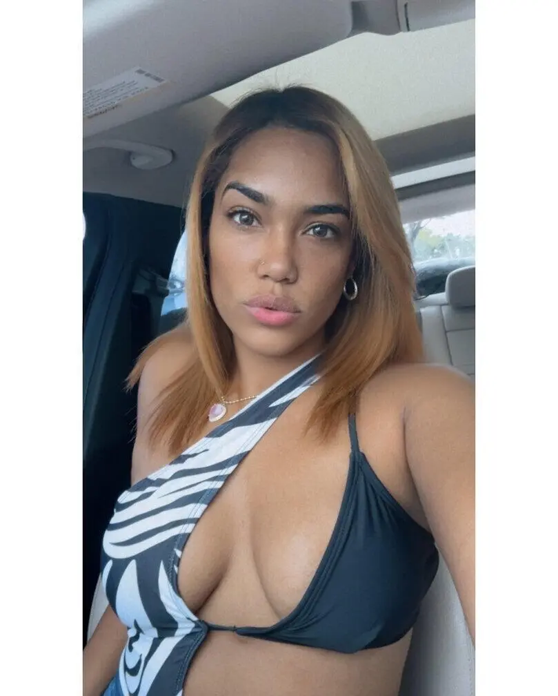 Escort Model Yailin