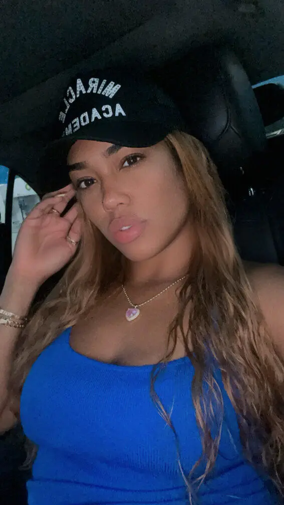 Escort Model Yailin - 3