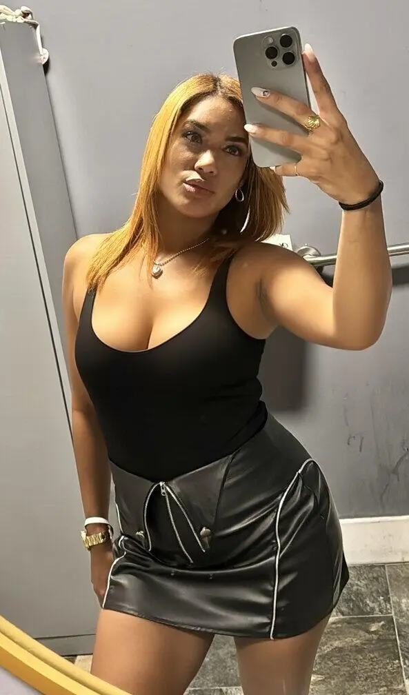 Escort Model Yailin