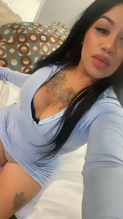 Escort Model yuneekdiiiamond