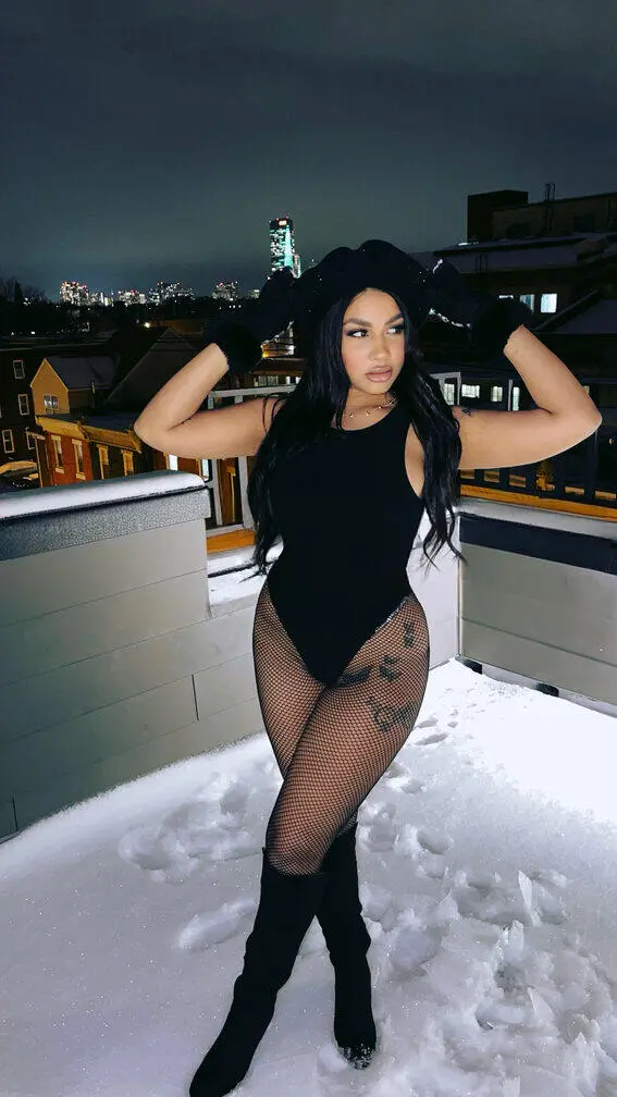 Escort Model Zahira - 2